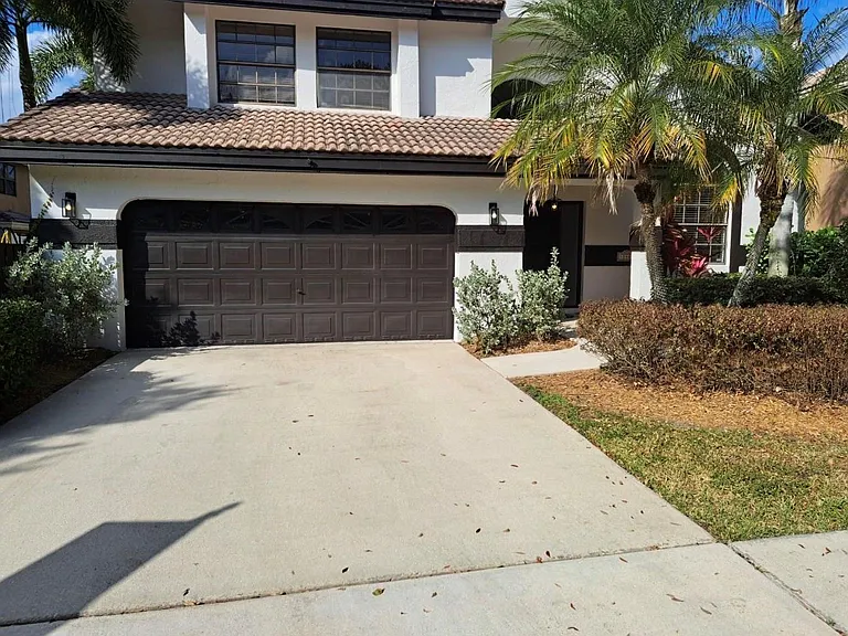 10461 NW 12th Ct — Photo 25