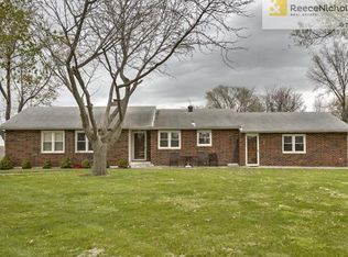 400 N La Frenz Rd, Liberty, MO 64068