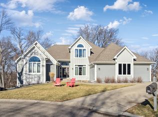 6140 Berkshire Ln N, Plymouth, MN 55446
