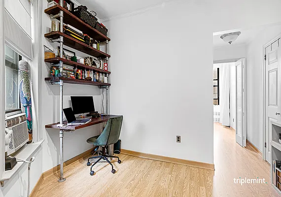 Sold by Triplemint | media 3