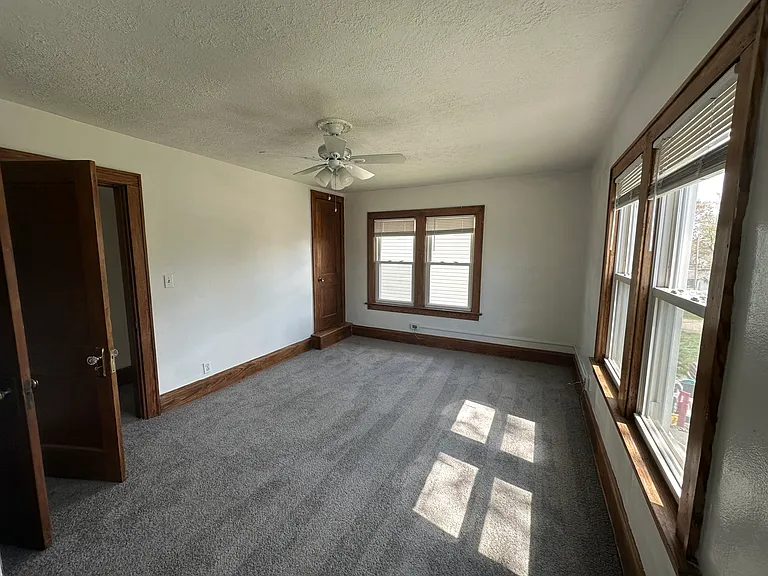 2037 Floral Ave — Photo 20