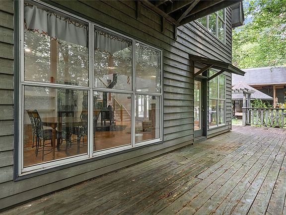 3rd image of 7900 Rainey Ln