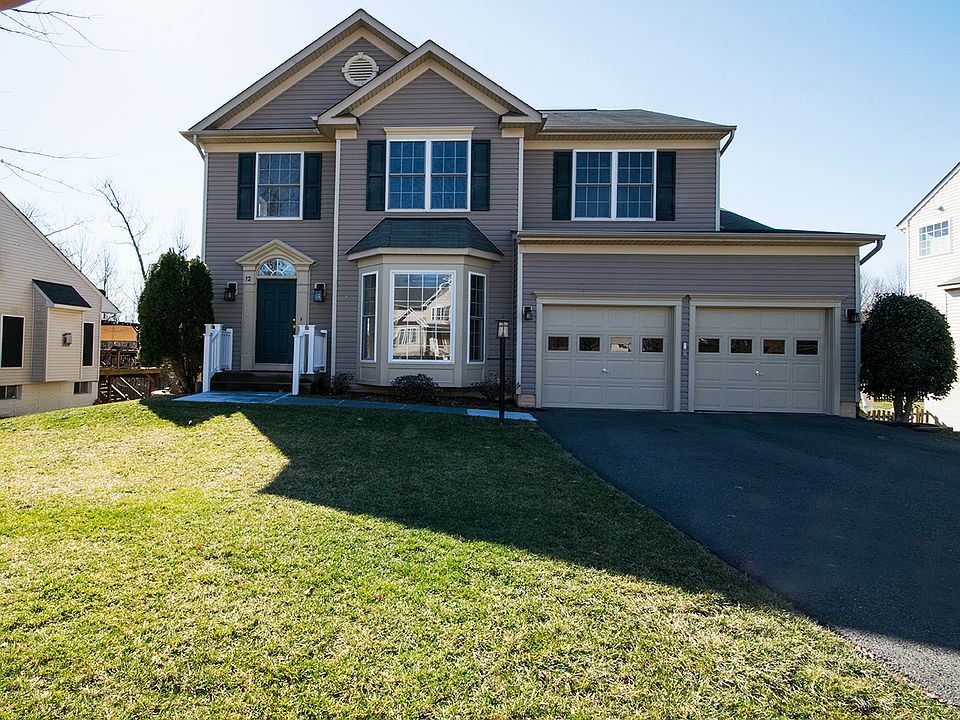 1st image of 12 Country Manor Dr