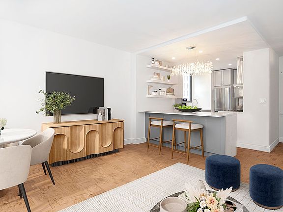 3rd image of 255 E 49th St APT 10A