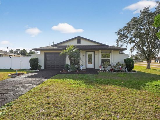 1001 Windbrook Dr, Deltona, FL 32725