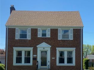 2184 Vernon Rd, University Heights, OH 44118