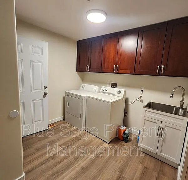 1965 Baker View Dr — Photo 18