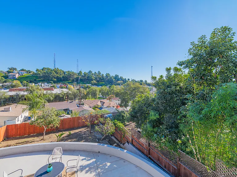 1248 N Bonnie Beach Pl — Photo 12