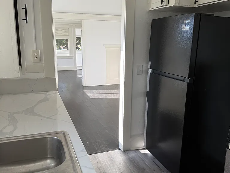 500 W Wilson Ave #502-1/2 — Photo 13