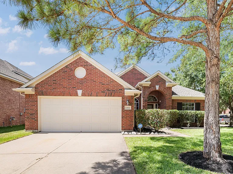 24910 Crystal Stone Ln — Photo 1