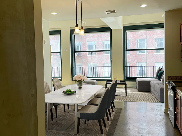 The Metropolitan Lofts — Photo 7