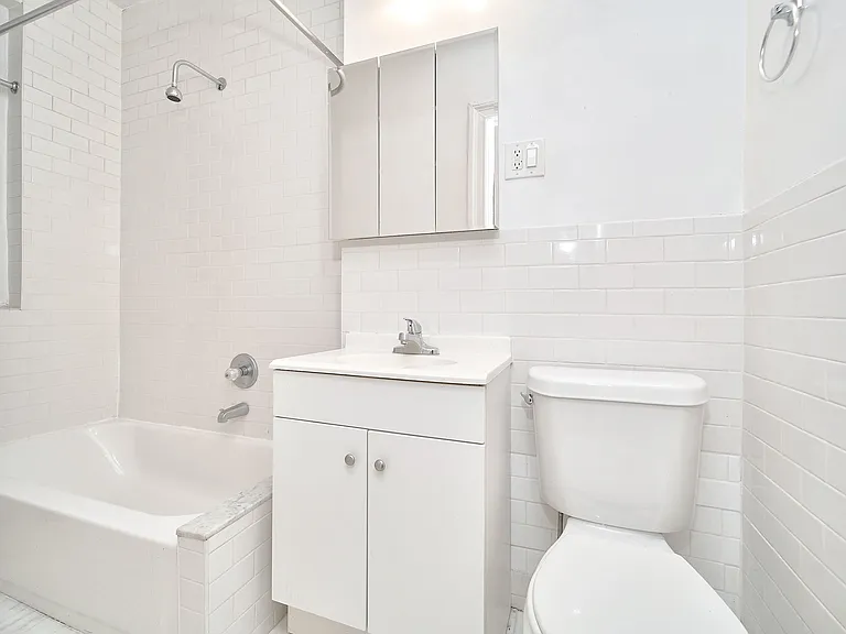 64 Hillside Ave #6M — Photo 9