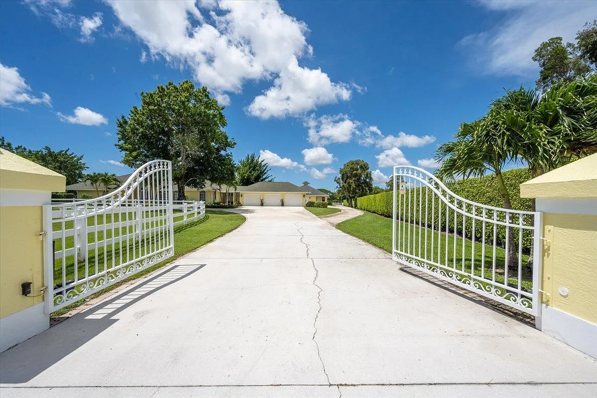Building Photo - 14466 Laurel Trl #HOUSE