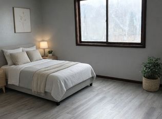 1125 Langley Rd APT 11, Waterloo, IA 50702