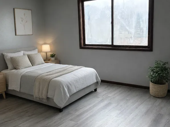 1125 Langley Rd, 1125 Langley Rd APT 11, Waterloo, IA 50702