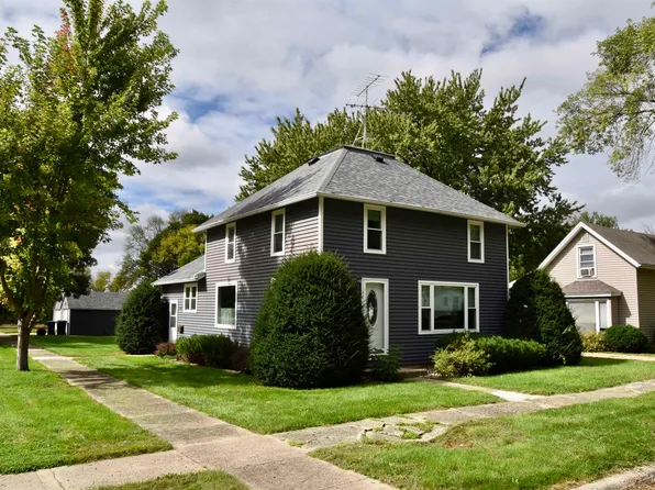 1069 Pine St, Ocheyedan, IA 51354