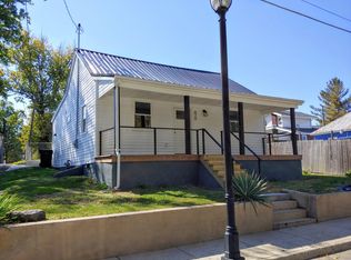 820 Scott St, Bristol, VA 24201