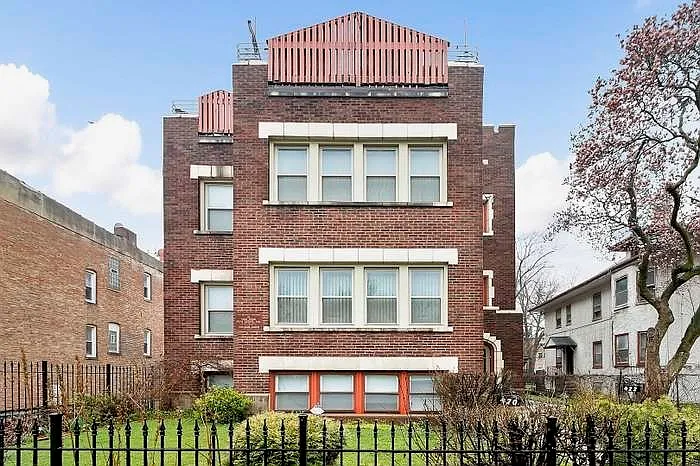 Building Photo - 420 N Pine Ave #3