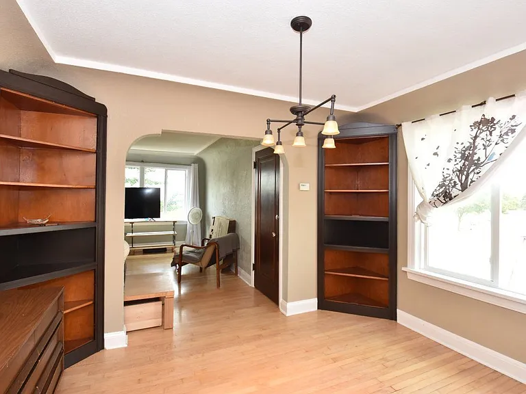 3320 S Schauer Ave #3 — Photo 6
