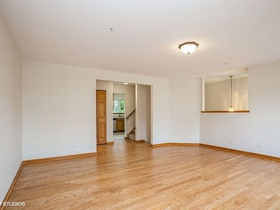 3rd image of 1116 Shorewood Ct