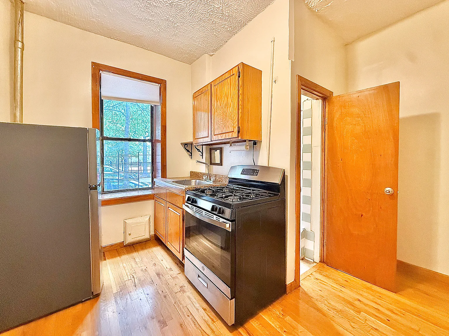 322 Rodney Street — Photo 3