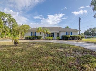 602 Lake Dr, Sebastian, FL 32958