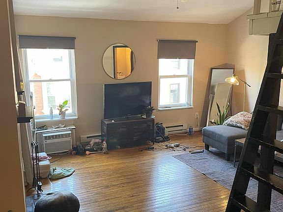 4th image of 1438 Lombard St #3F