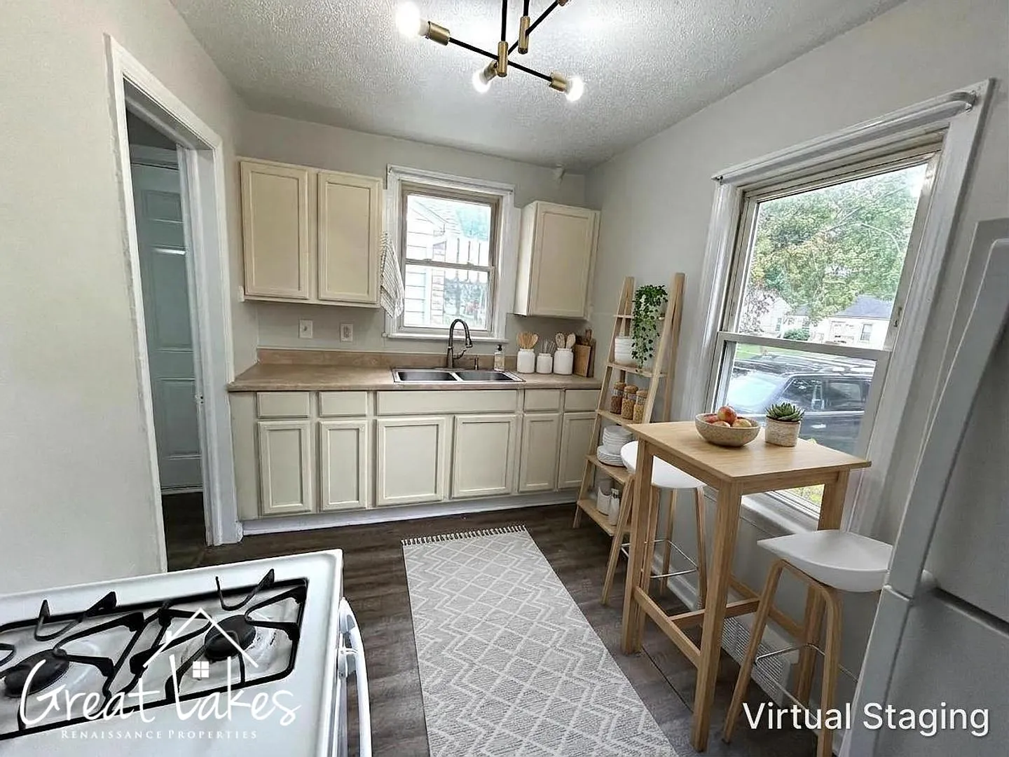 Beautiful 2 Bedroom 1 Bathroom now available for rent — Photo 3