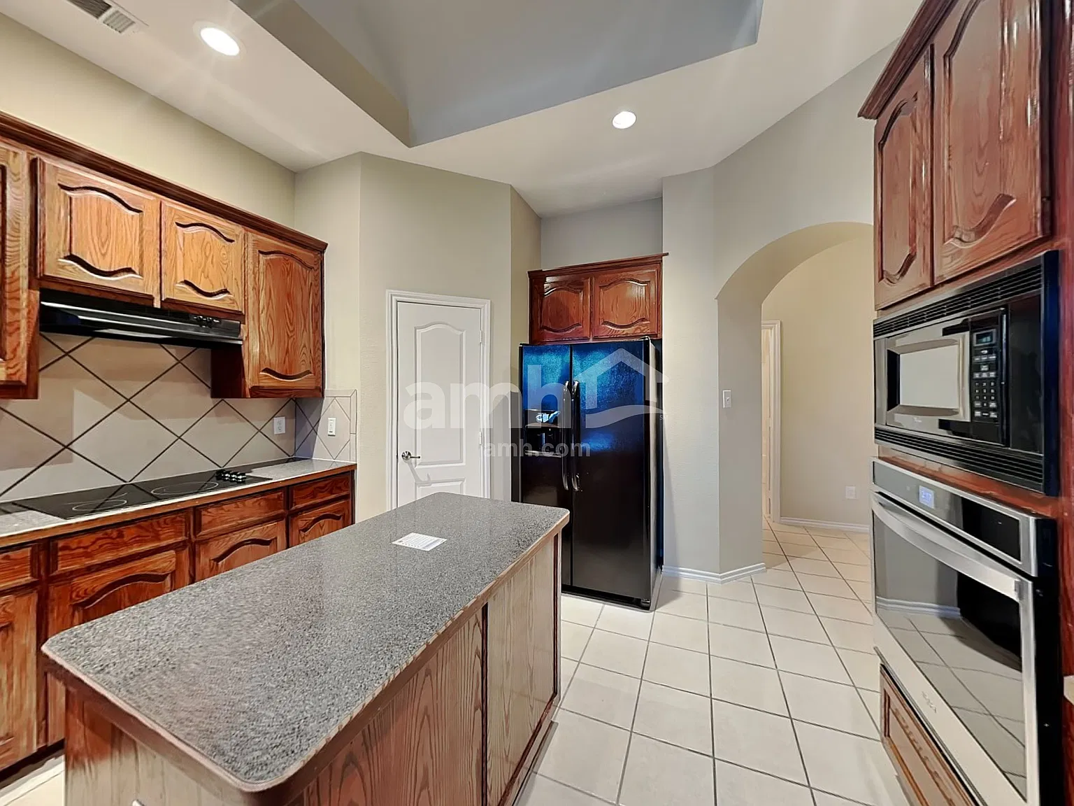 3 bed, 2.0 bath, 2440 sqft, $2,795 — Photo 3
