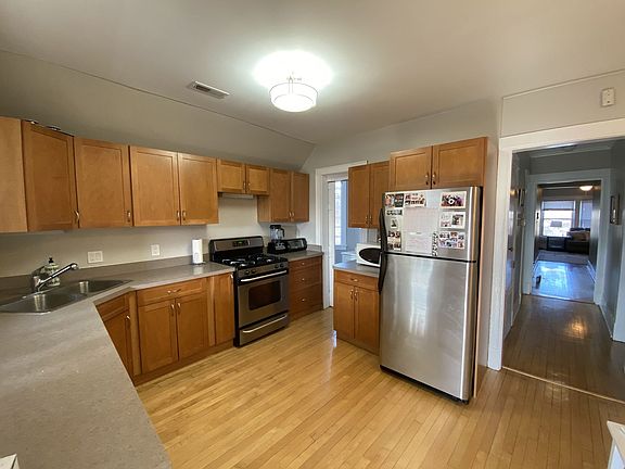 2nd image of 1123 W Montana St APT 3