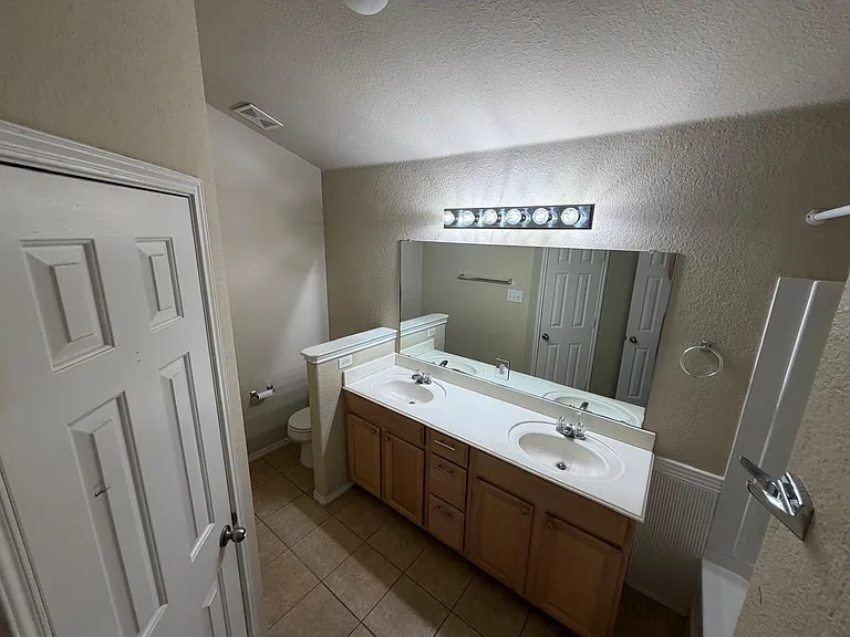 1139 Landon Ln — Photo 52