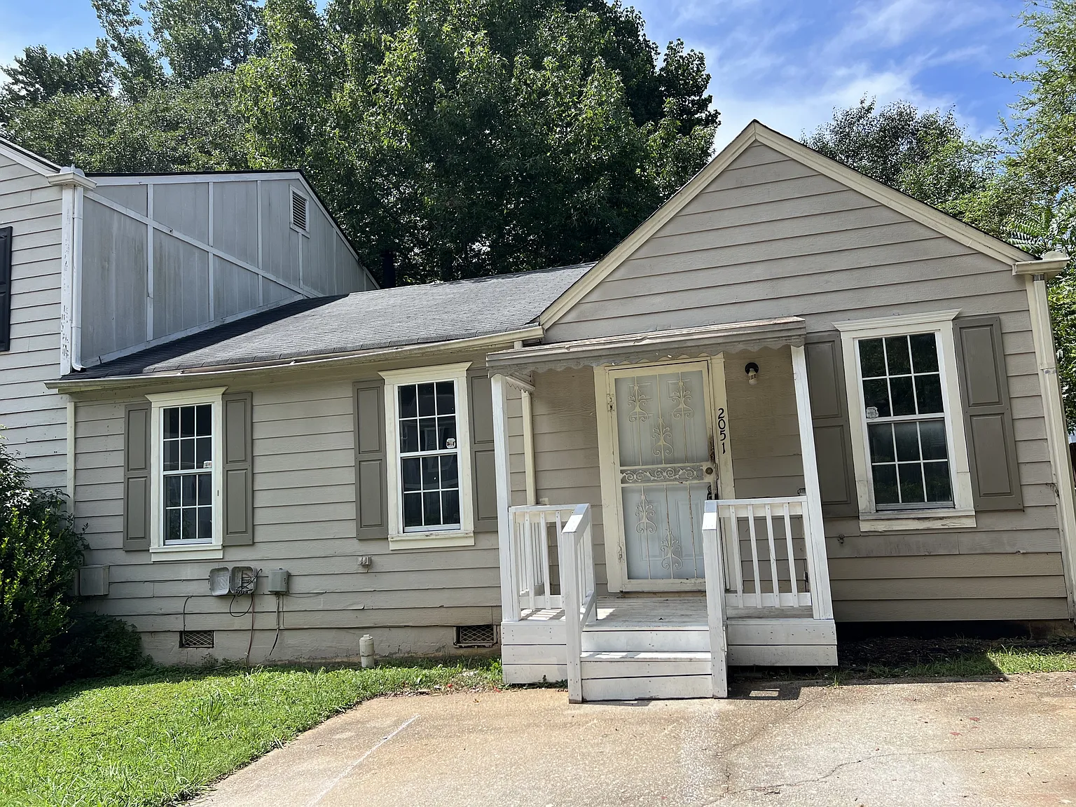 2051 Charter Lane - 1 — Photo 1