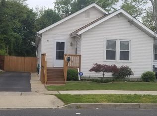 81 Reeger Ave, Hamilton, NJ 08610