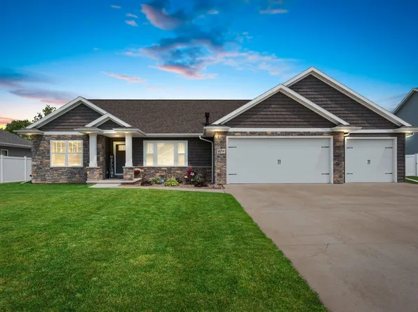 429 Kristy Lee Ct, Green Bay, WI 54311