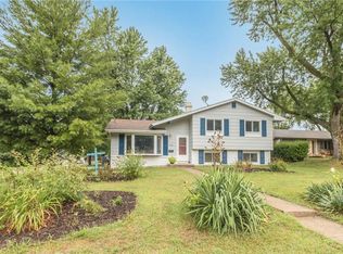 7311 Bryn Mawr Dr, Urbandale, IA 50322
