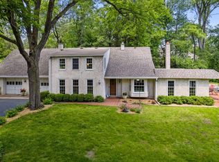 5247 Rogers Dr, Minnetonka, MN 55343