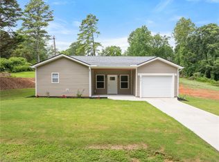 914 Smith Grove Rd, Easley, SC 29640
