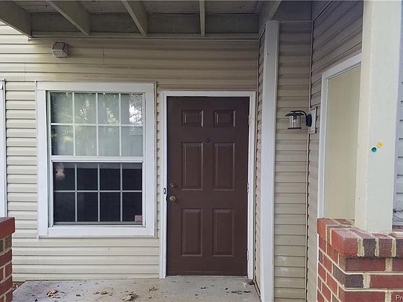3rd image of 103 E Stratford Dr #E