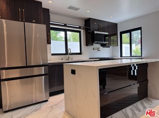 20529 Miranda Pl, Woodland Hills, CA 91367