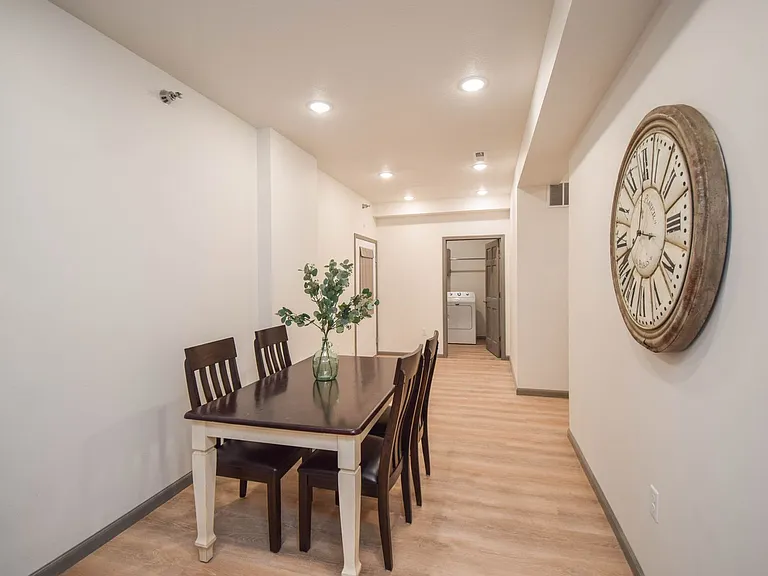 7446 S Louise Ave #101 — Photo 7