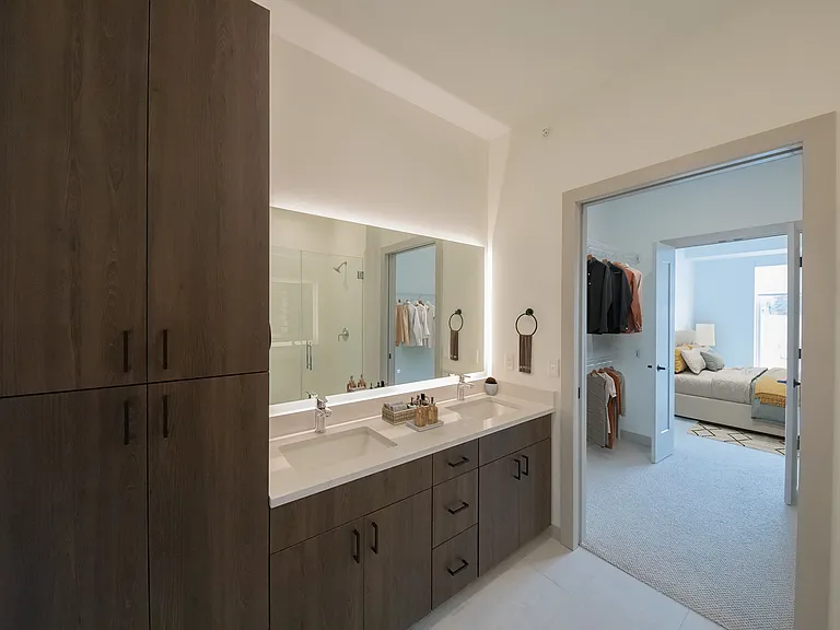 The Mera — Photo 103