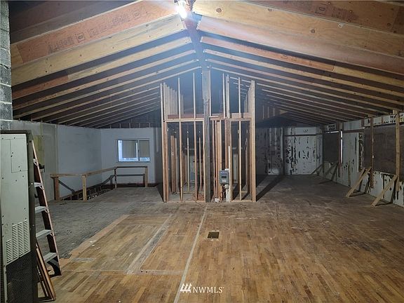 5th image of 144 161st St S