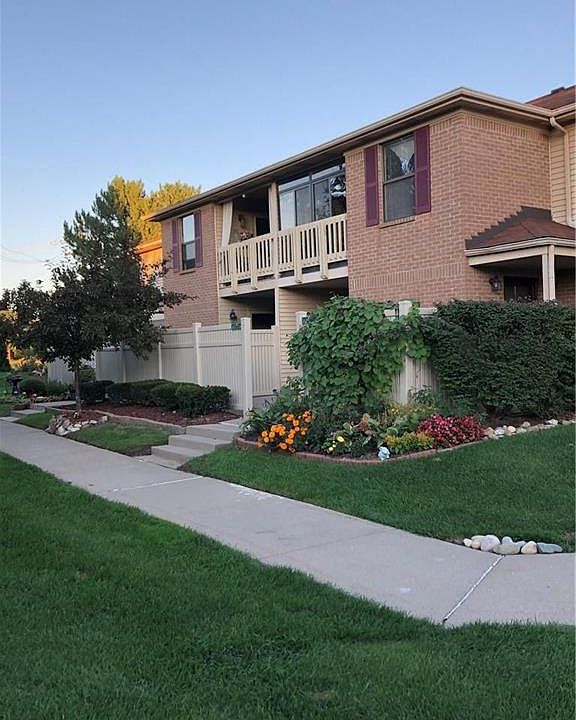 1st image of 61116 Greenwood Dr Building 5-1