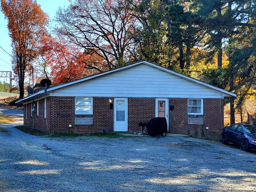 1 bed, 800 sqft, $995 — Photo 1