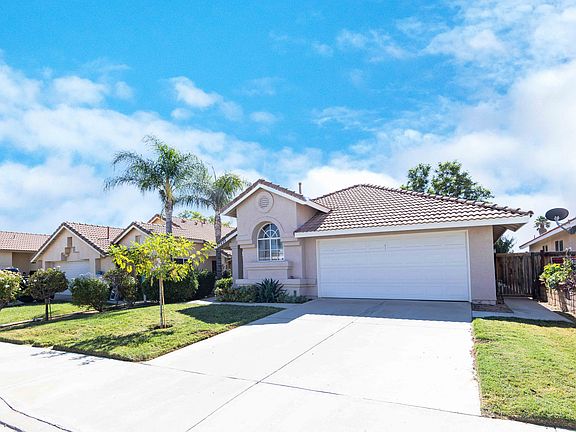 2nd image of 27429 Prominence Rd