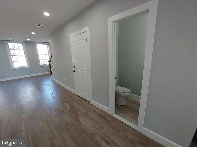 752 Lamont St NW #2 — Photo 5