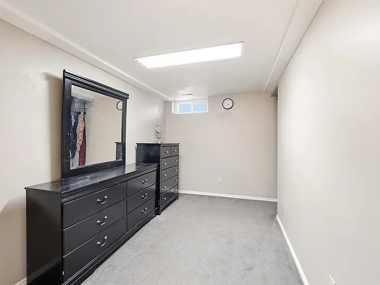 2215 S Broadmoor St — Photo 21