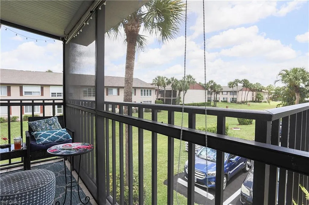 2 bed, 2.0 bath, 1200 sqft, $3,800 — Photo 3