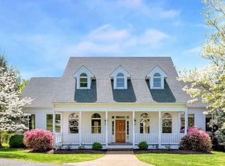 650 Knoll Ridge Dr, Charlottesville, VA 22903