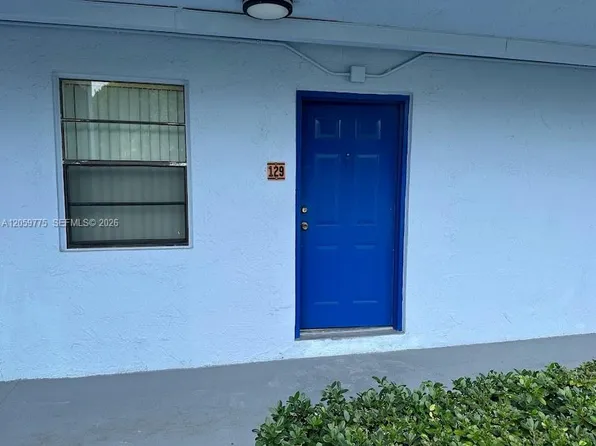 9460 Fontainebleau Blvd APT 129, Miami, FL 33172